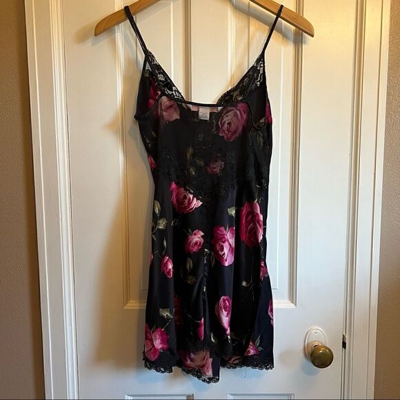 Victoria’s Secret Lace slip dress satin black small - Picture 5 of 9